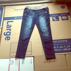 Ripped patched Jeans